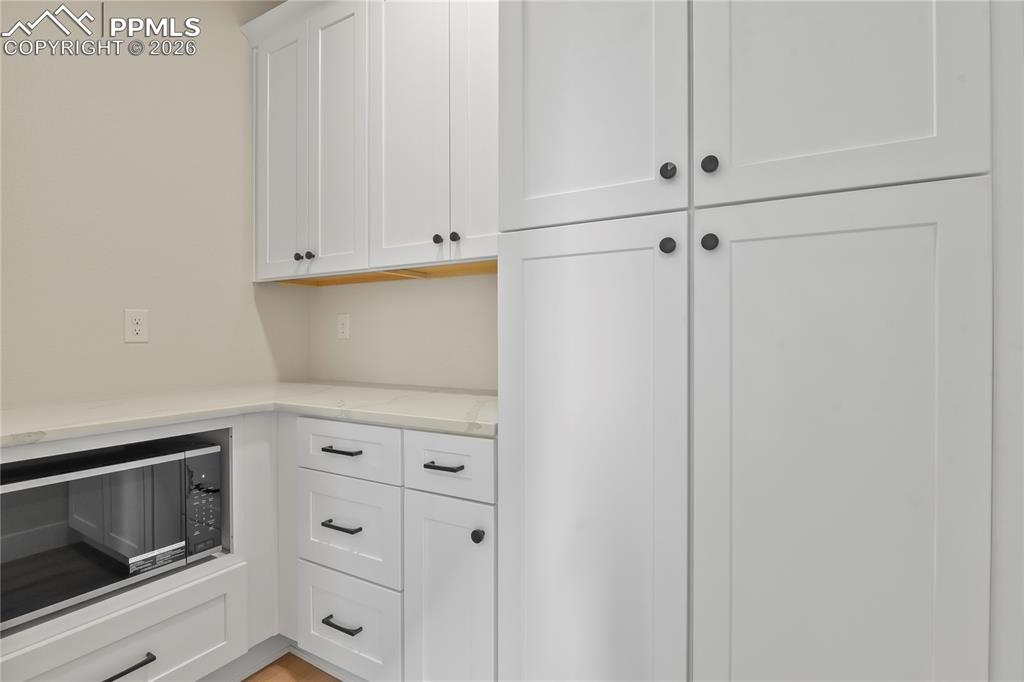 Image 10 of 32: Pantry