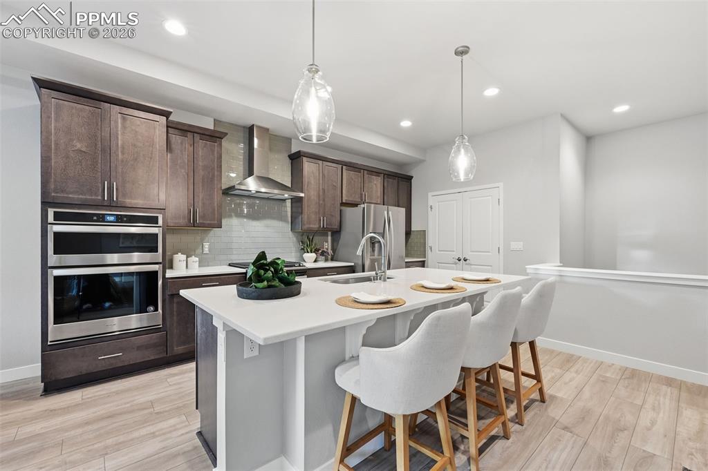 Image 14 of 49: Kitchen