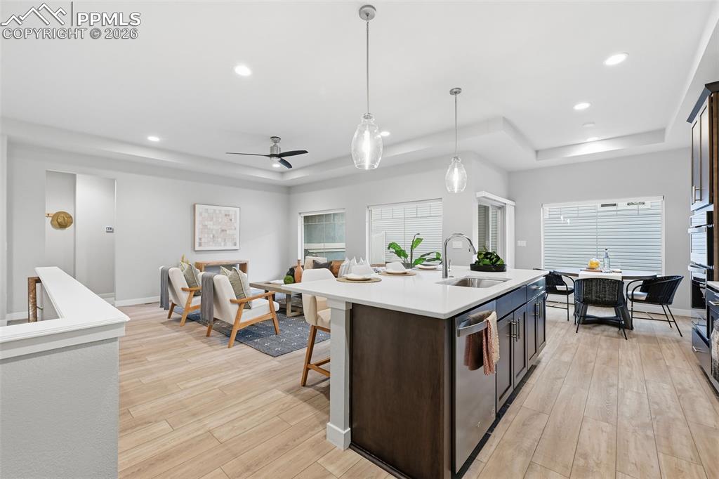 Image 17 of 49: Kitchen