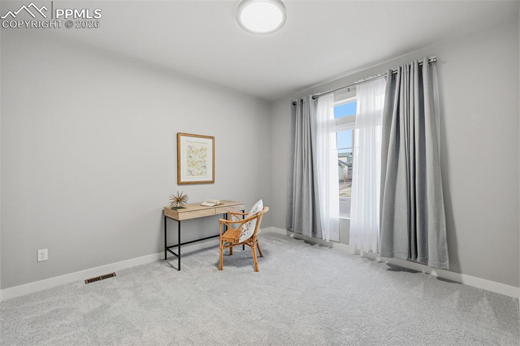 Image 27 of 49: Office