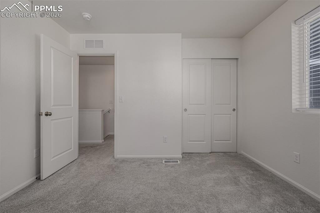 Image 28 of 45: Bedroom