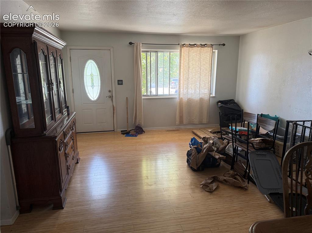 Image 5 of 22: Living Room