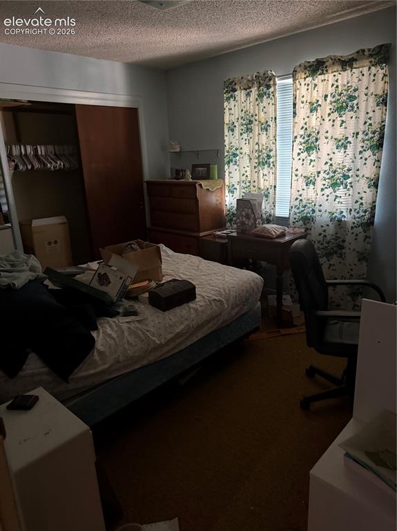 Image 7 of 22: Bedroom