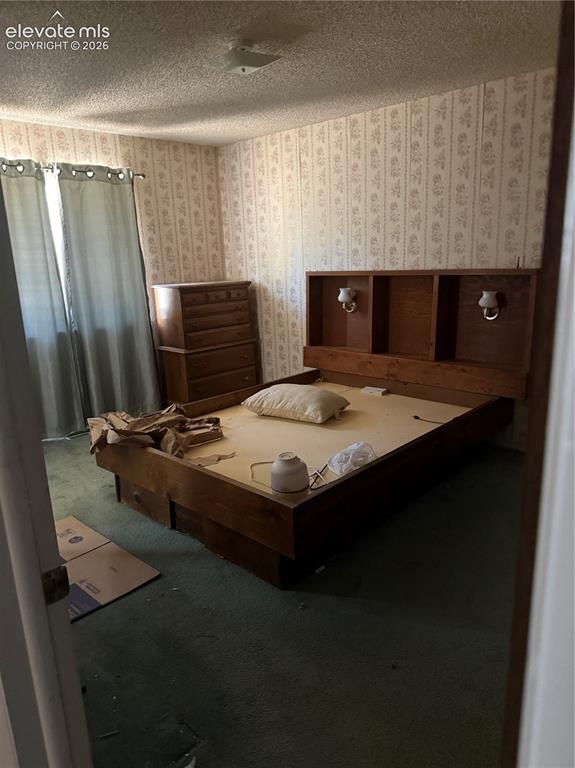 Image 8 of 22: Bedroom