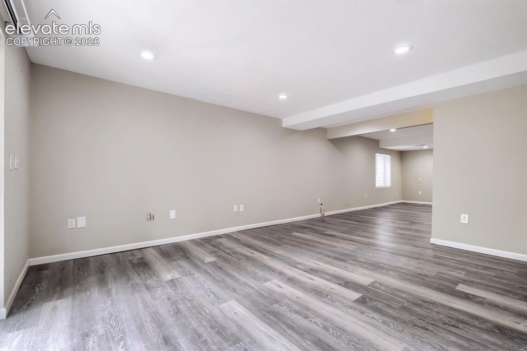 Image 11 of 31: Living Room