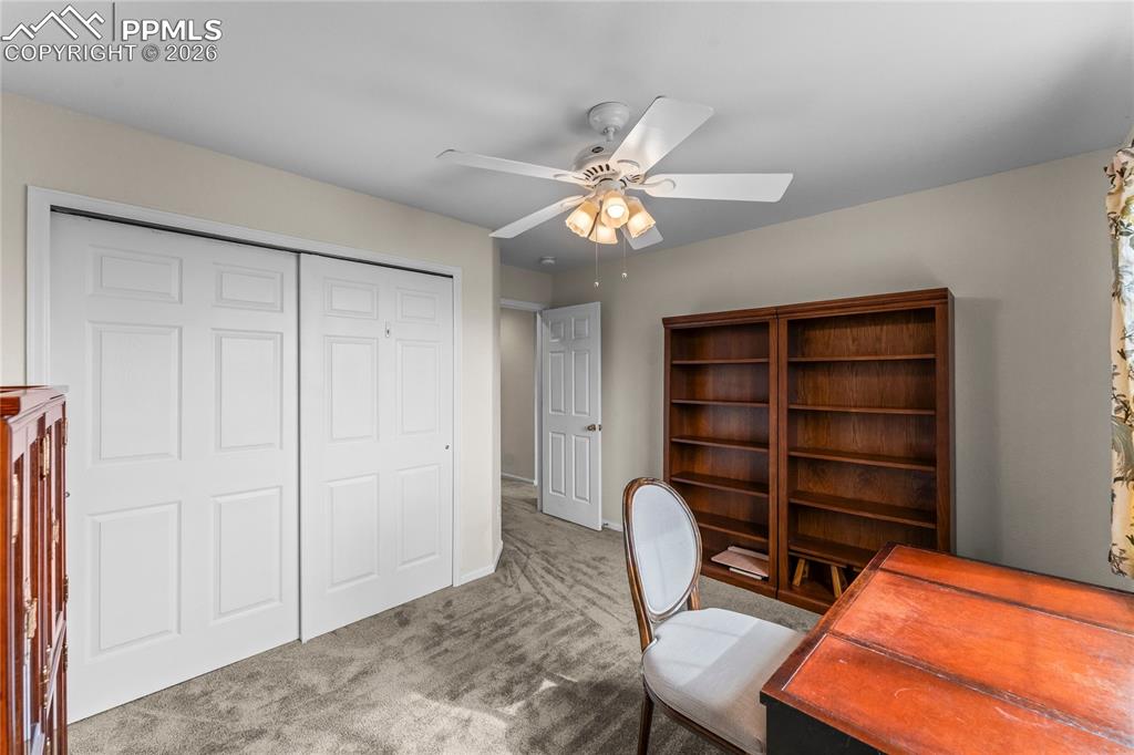 Image 27 of 44: Bedroom