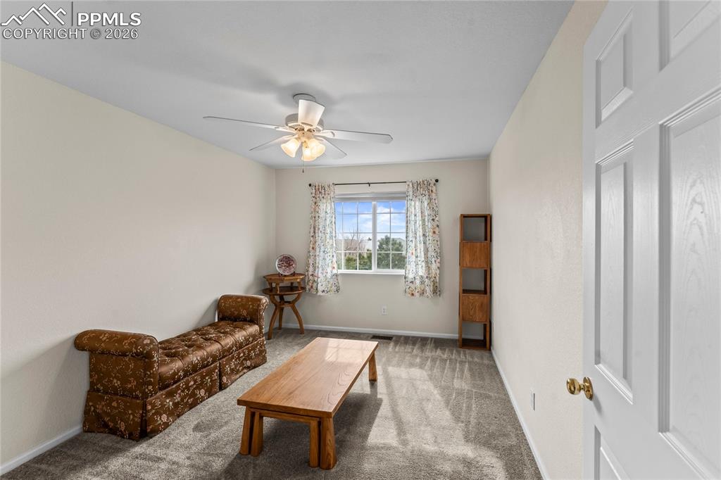 Image 28 of 44: Bedroom