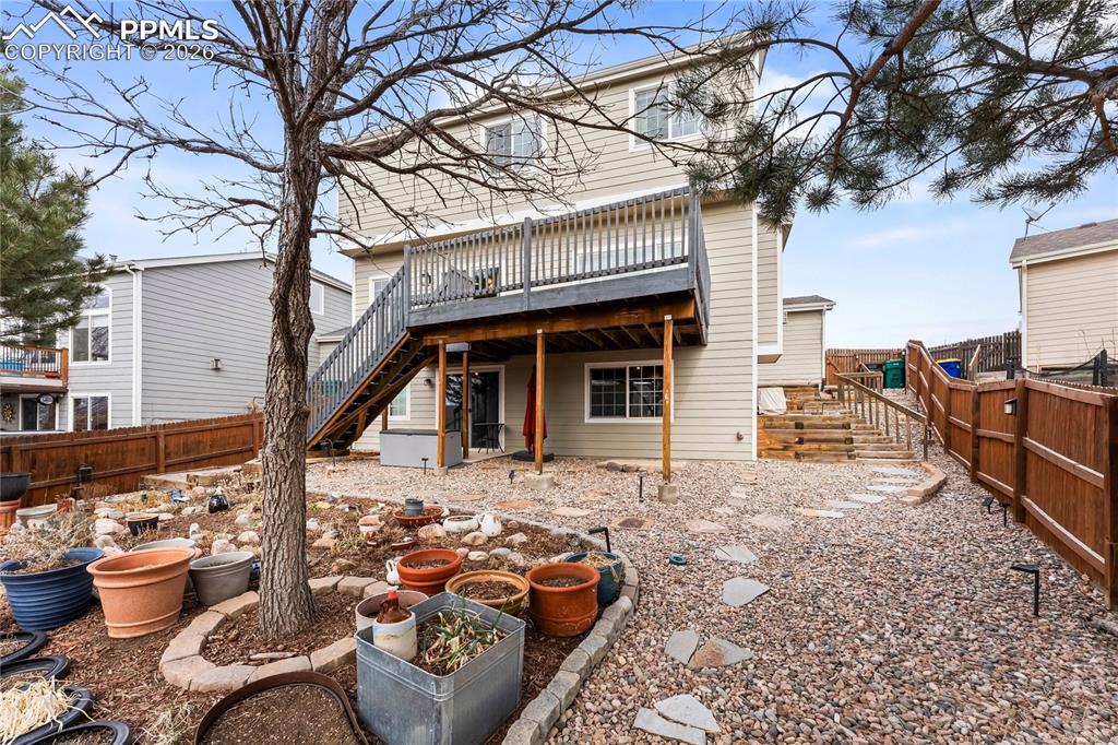 Image 43 of 44: Back of Structure