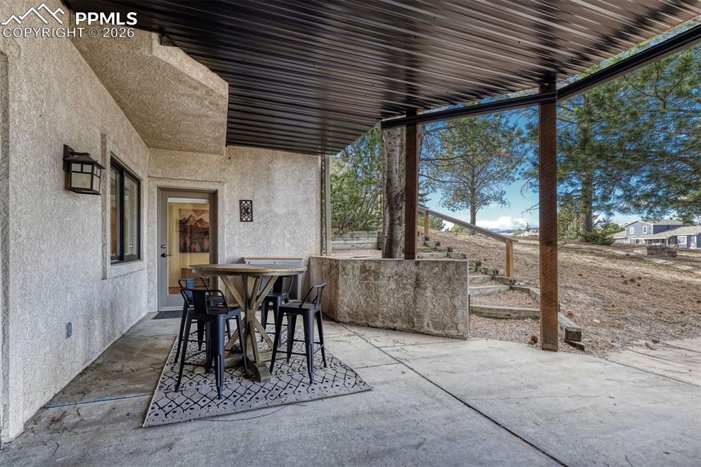 Image 41 of 46: Patio