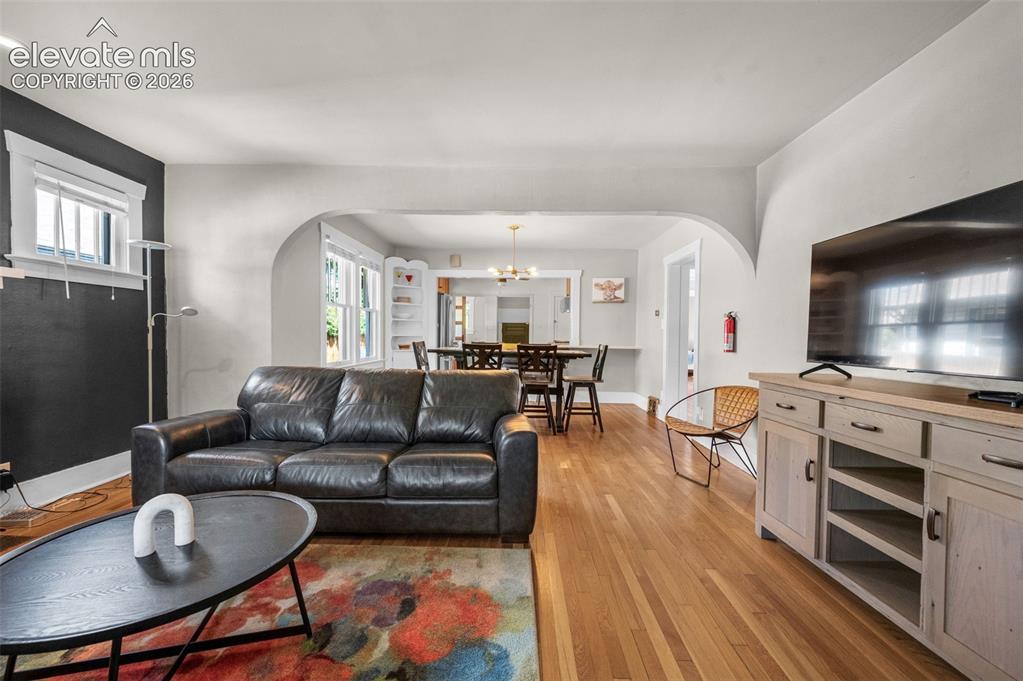 Image 9 of 48: Open concept