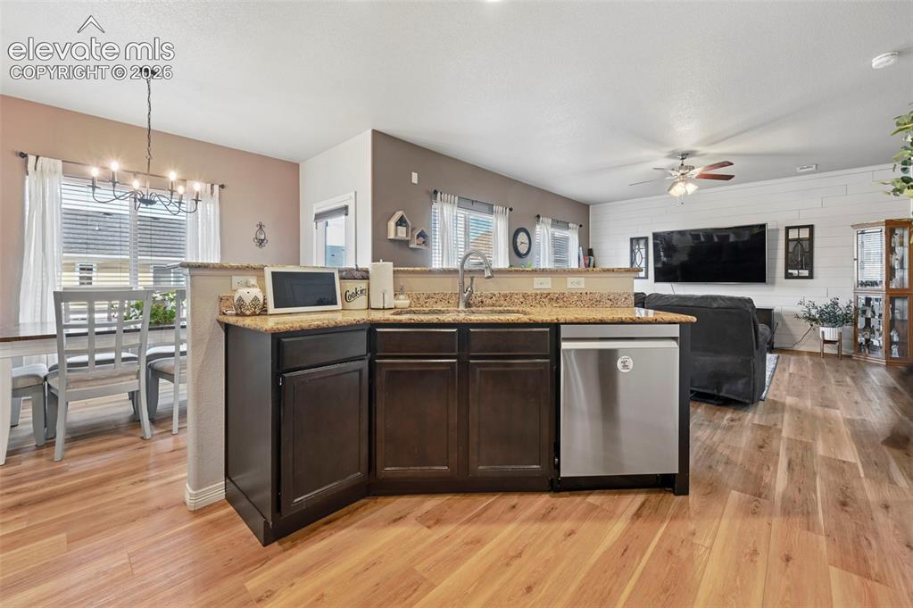 Image 10 of 48: Kitchen