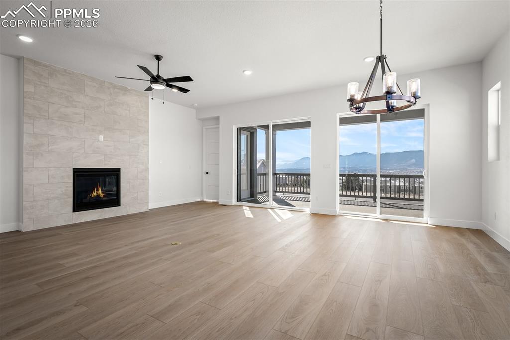 Image 16 of 36: Living Room