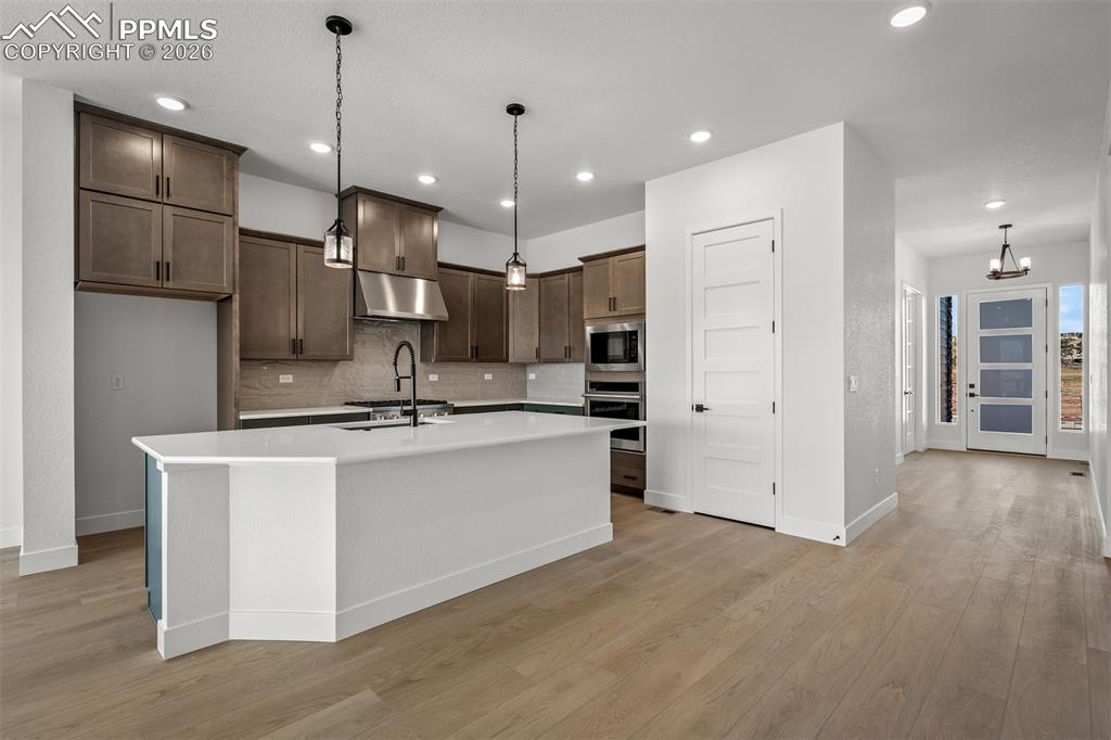 Image 6 of 36: Kitchen