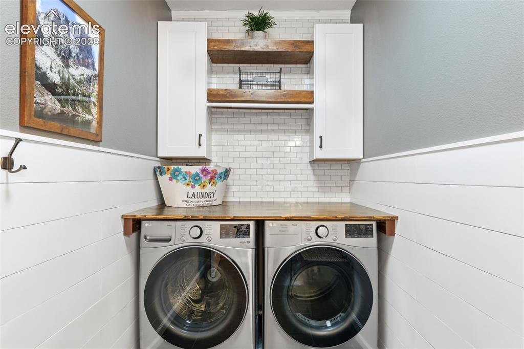 Image 42 of 46: Laundry