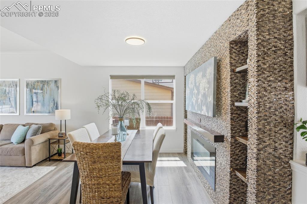 Image 12 of 49: Dining Area