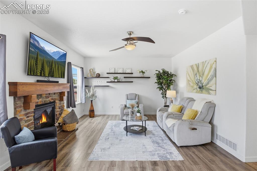 Image 14 of 49: FAMILY ROOM AND WALK OUT TO THE HUGE BACKYARD.