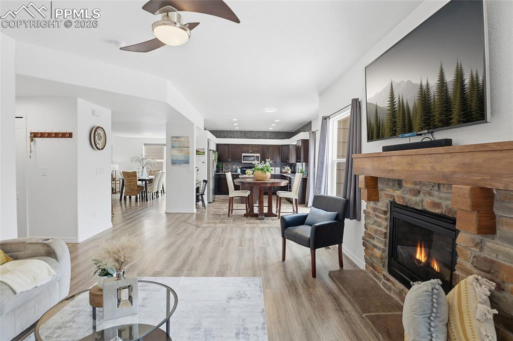 Image 16 of 49: Family Room