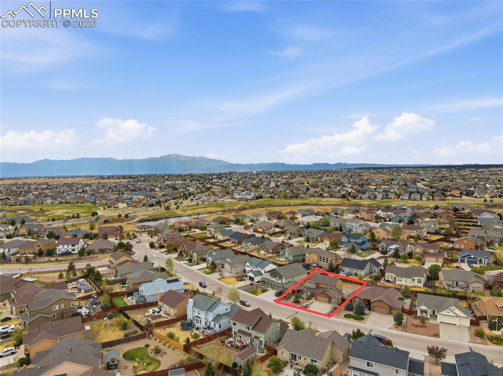 Image 46 of 49: PROPERTY LINES ARE APPROXIMATE AND NOT A SURVEY.

LOCATED WITHIN WALKING 