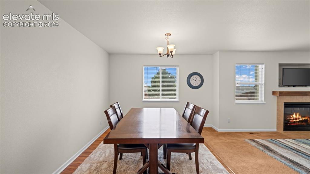 Image 18 of 42: Dining Area