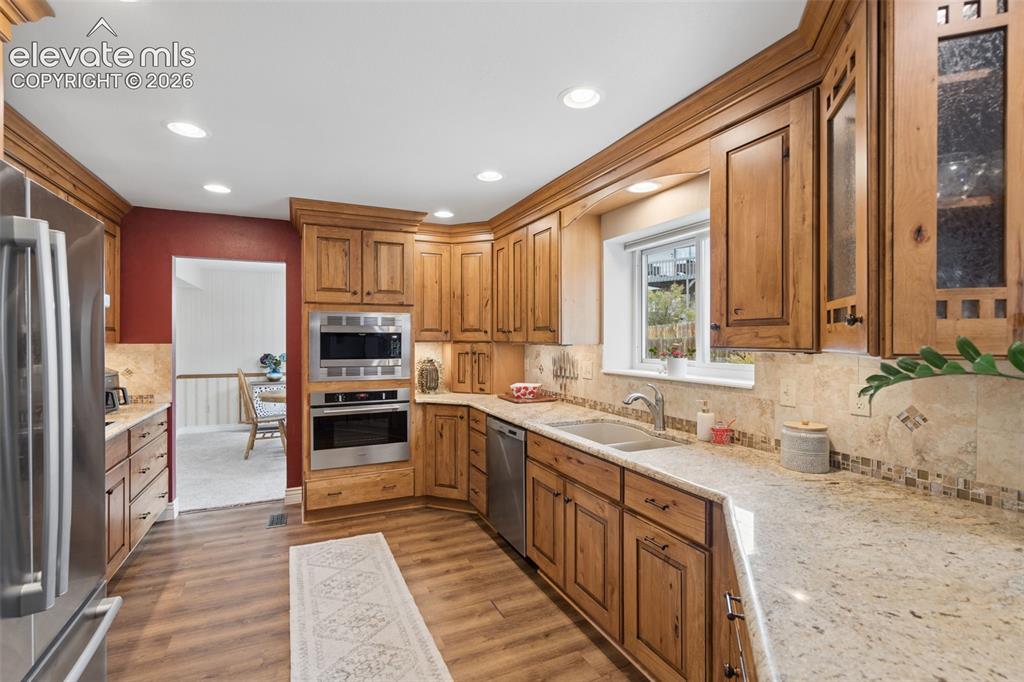 Image 12 of 47: Kitchen