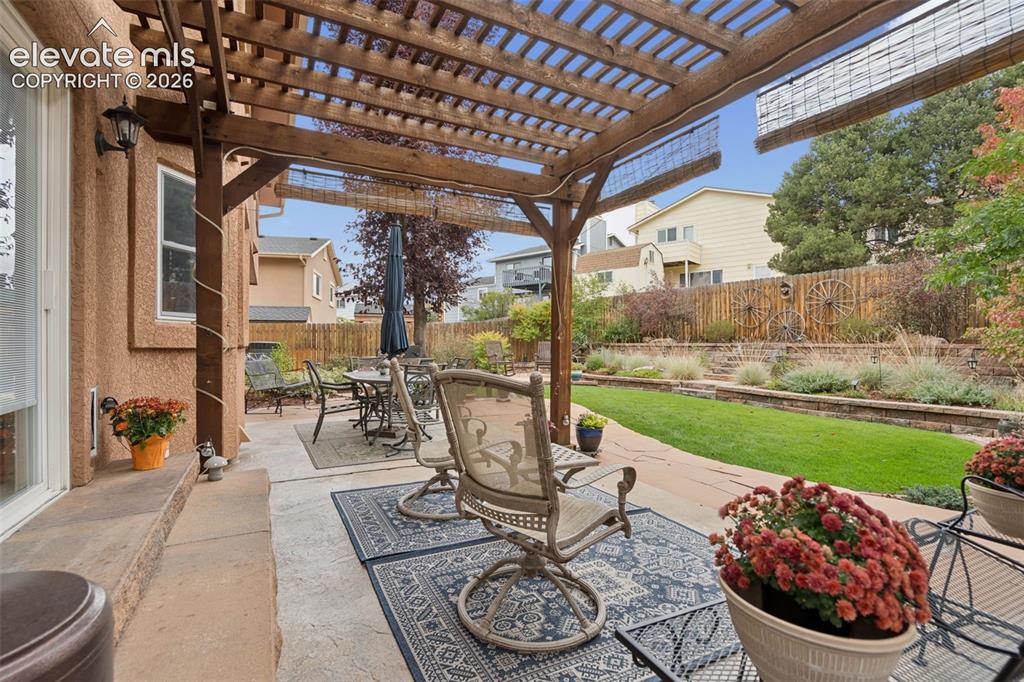 Image 5 of 47: Patio