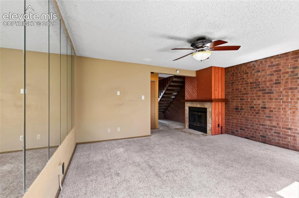 Image 3 of 27: Living Room