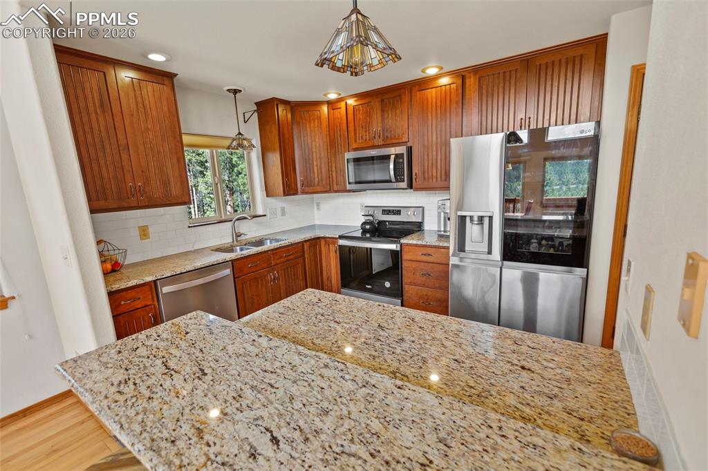 Image 8 of 35: Kitchen