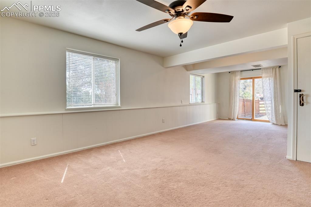 Image 37 of 49: Family Room