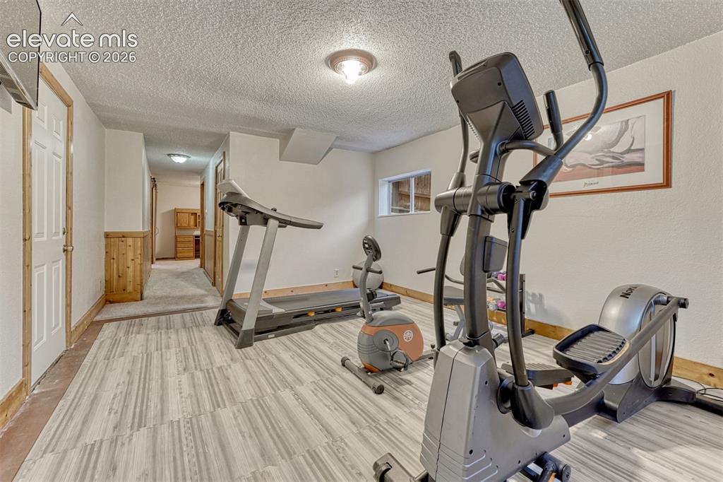 Image 32 of 50: Exercise Room