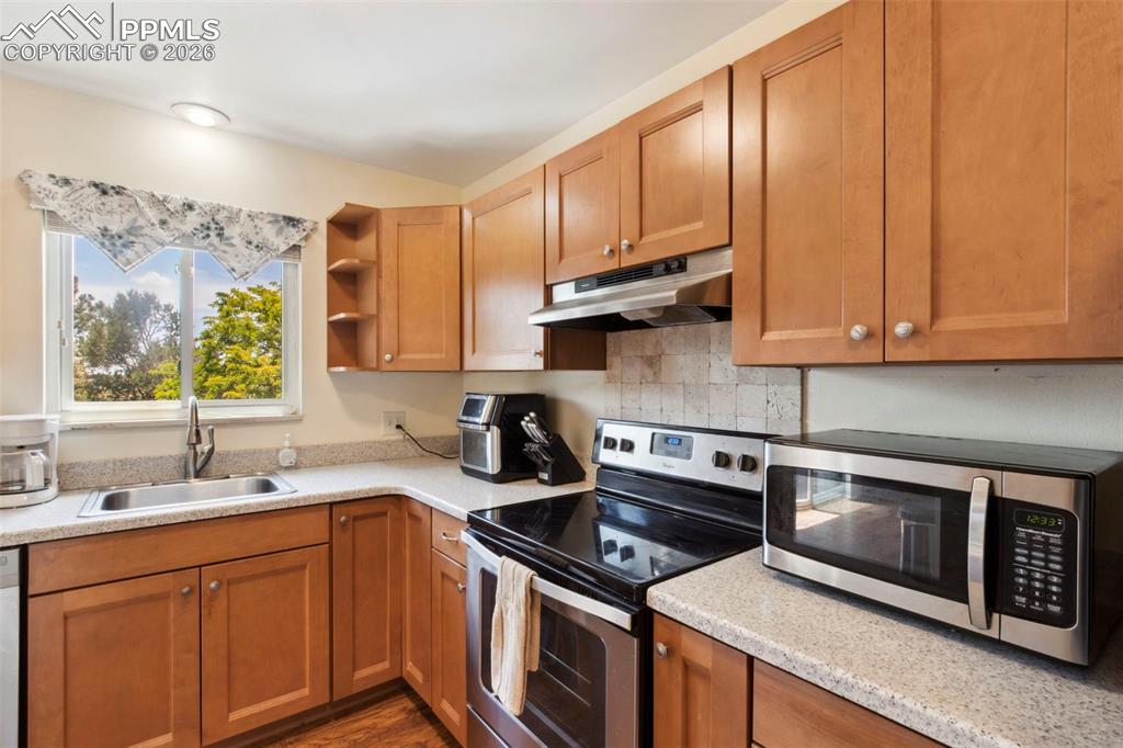 Image 9 of 20: Kitchen Window Over the Sink