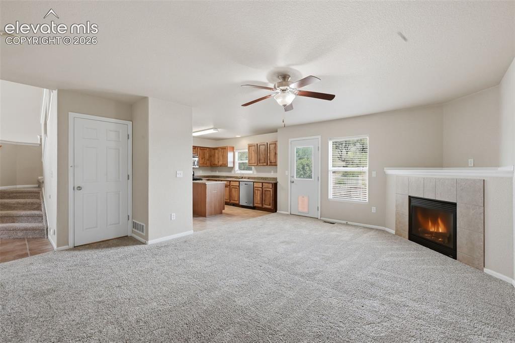 Image 9 of 33: Family Room