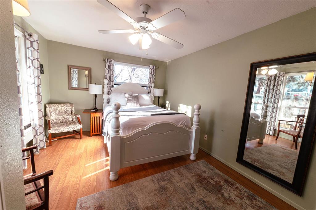 Image 21 of 46: Master bedroom main level