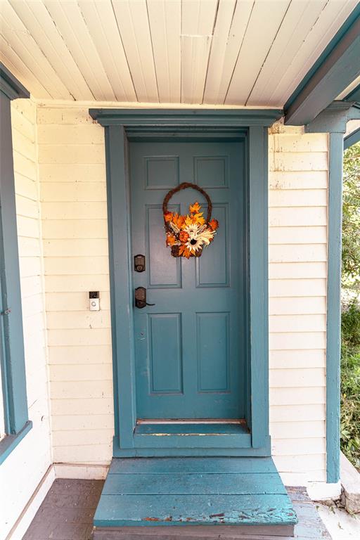 Image 6 of 46: Front door