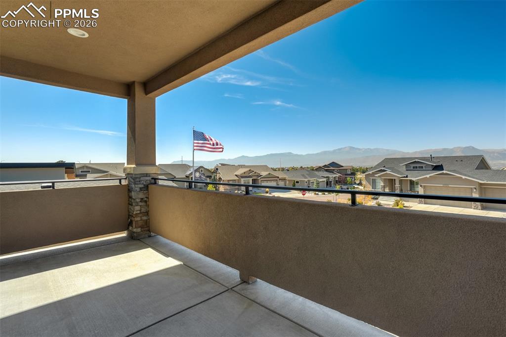 Image 26 of 50: Balcony