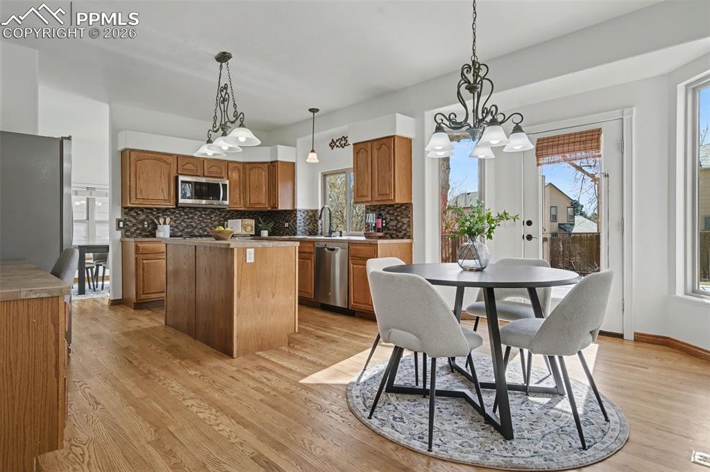 Image 12 of 43: Kitchen