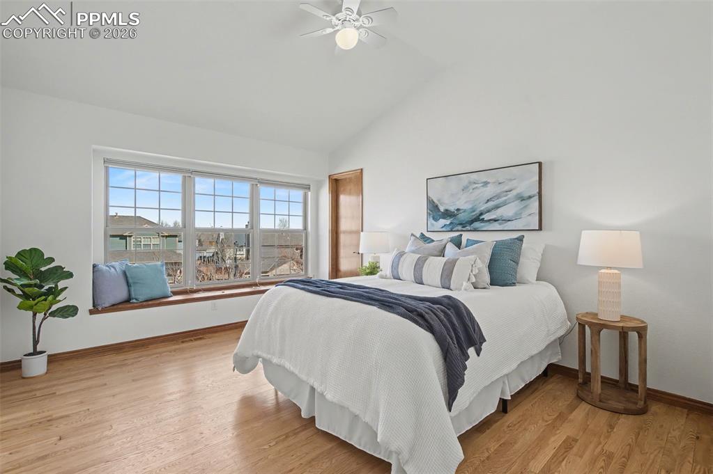 Image 27 of 43: Bedroom