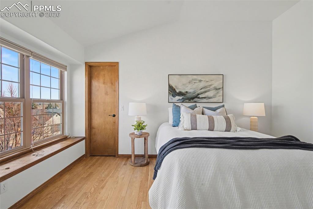 Image 28 of 43: Bedroom