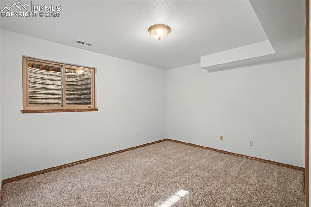 Image 34 of 43: Bedroom