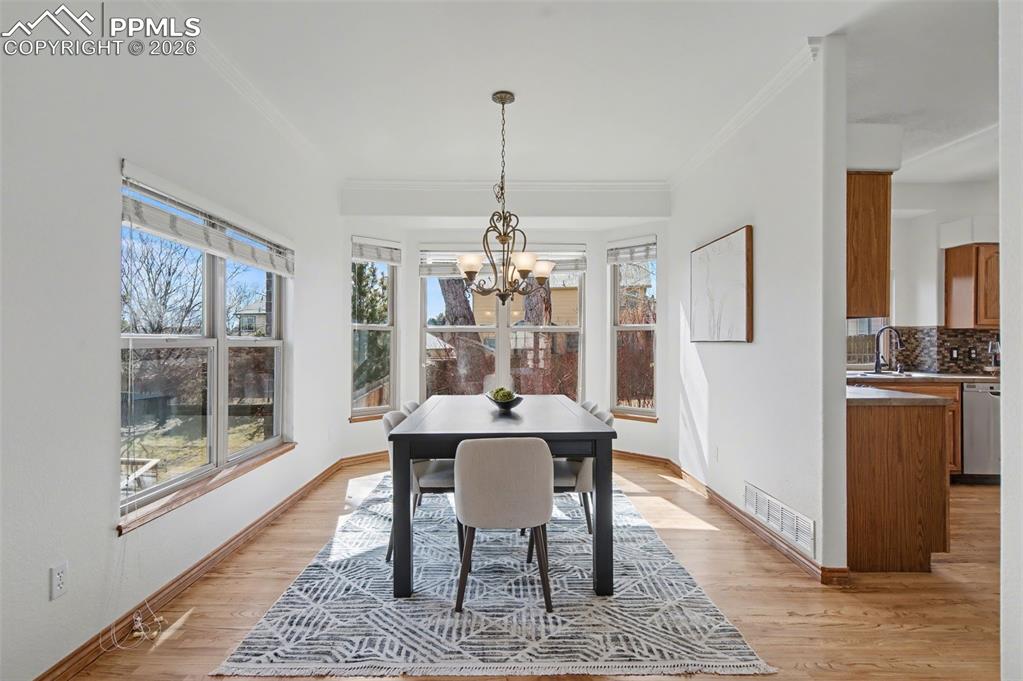 Image 6 of 43: Dining Area