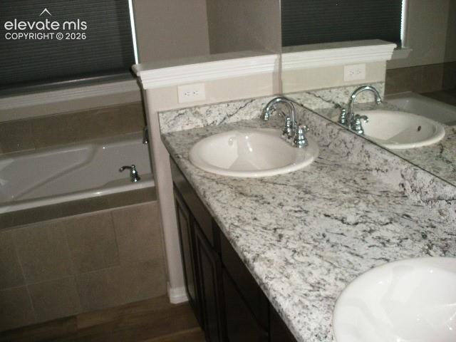 Image 15 of 36: Bathroom