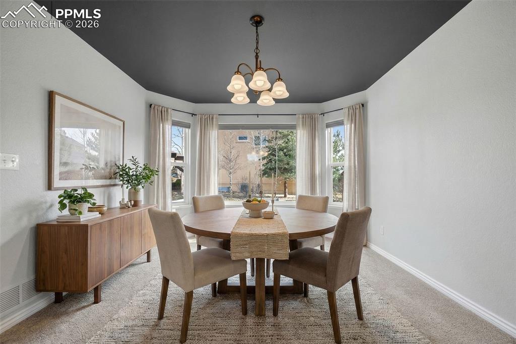 Image 10 of 48: Dining Area