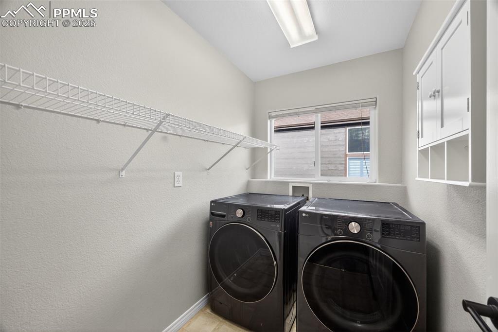 Image 33 of 48: Laundry