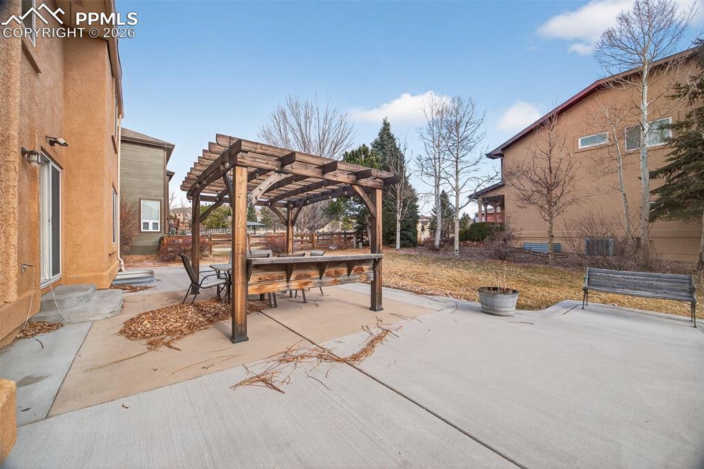 Image 40 of 48: Patio