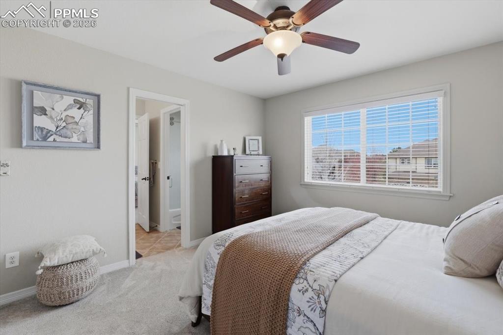 Image 25 of 46: Bedroom