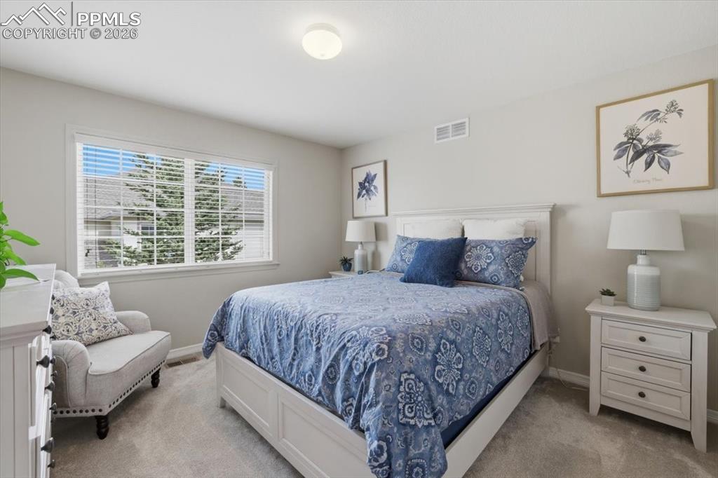 Image 27 of 46: Bedroom