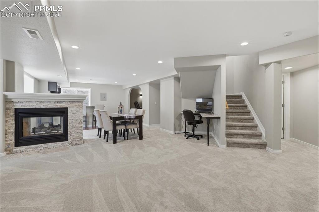 Image 28 of 46: Family Room