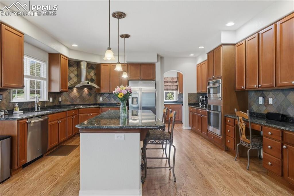 Image 7 of 46: Kitchen