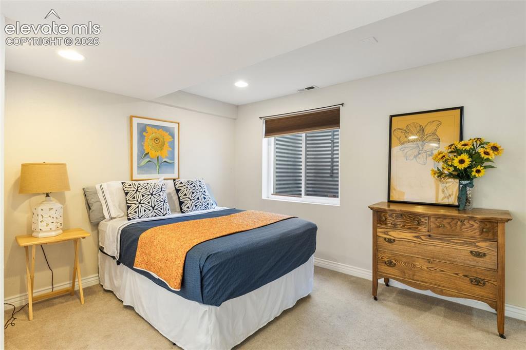 Image 32 of 47: Exceptional multi-use space for living, recreation, or studio-style bedroom