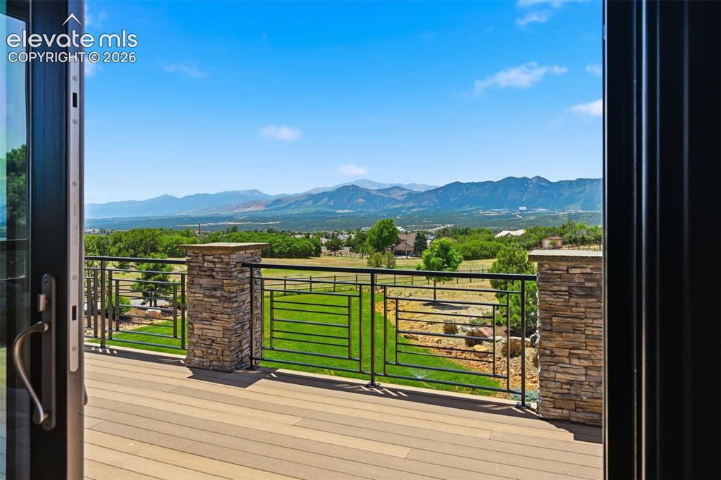 Image 14 of 48: Best views in town!
