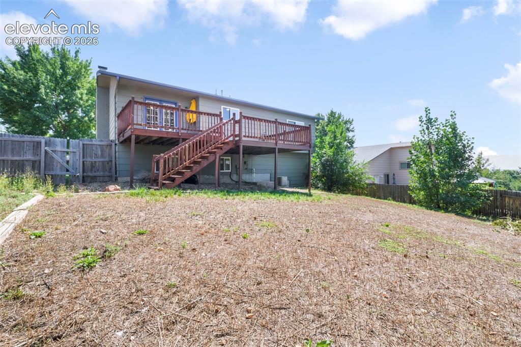 Image 41 of 50: Back of Structure